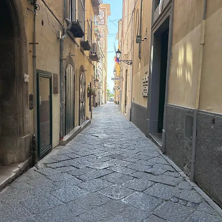 Largo Cassavecchia サレルノ